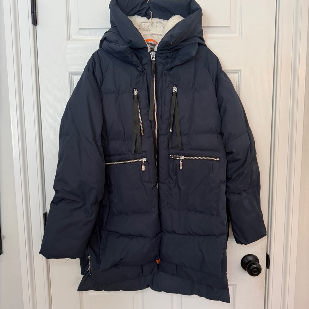Stylish Navy Hooded Puffer Jacket - Picture 1 of 3